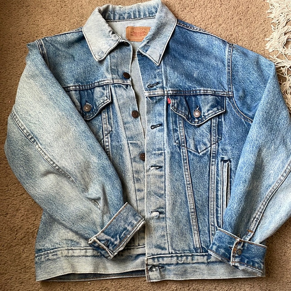 Levi Jean Jacket - Picture 1 of 3